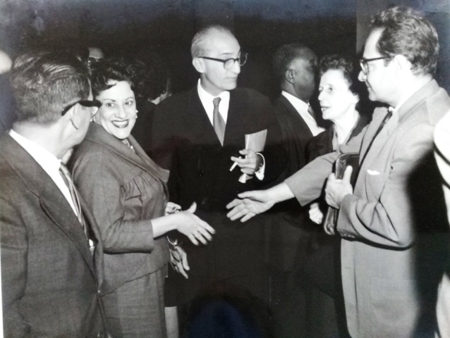 Foto de Mañach imparte conferencia en la BNJM, 30 de noviembre de 1959. Colección de fotografías BNJM.